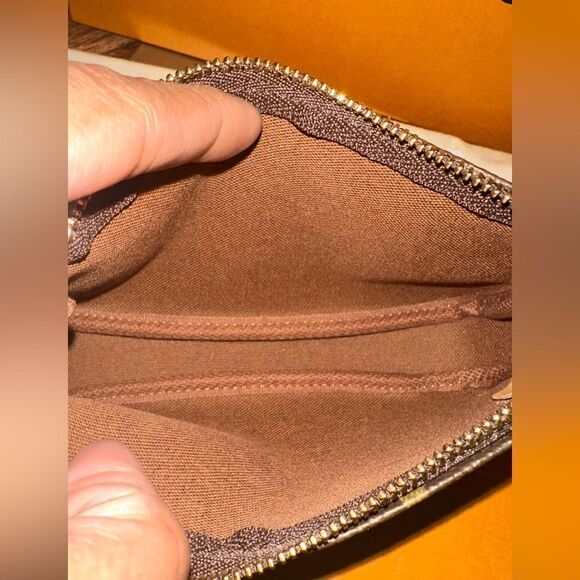 🎉🎉CYBER MONDAY SALE🎉🎉 Limited Edition Louis Vuitton Mini Pochette Accessoires - Picture 4 of 8